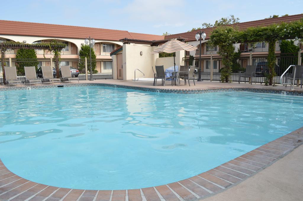 Laurel Inn & Conference Center Σαλίνας Εξωτερικό φωτογραφία