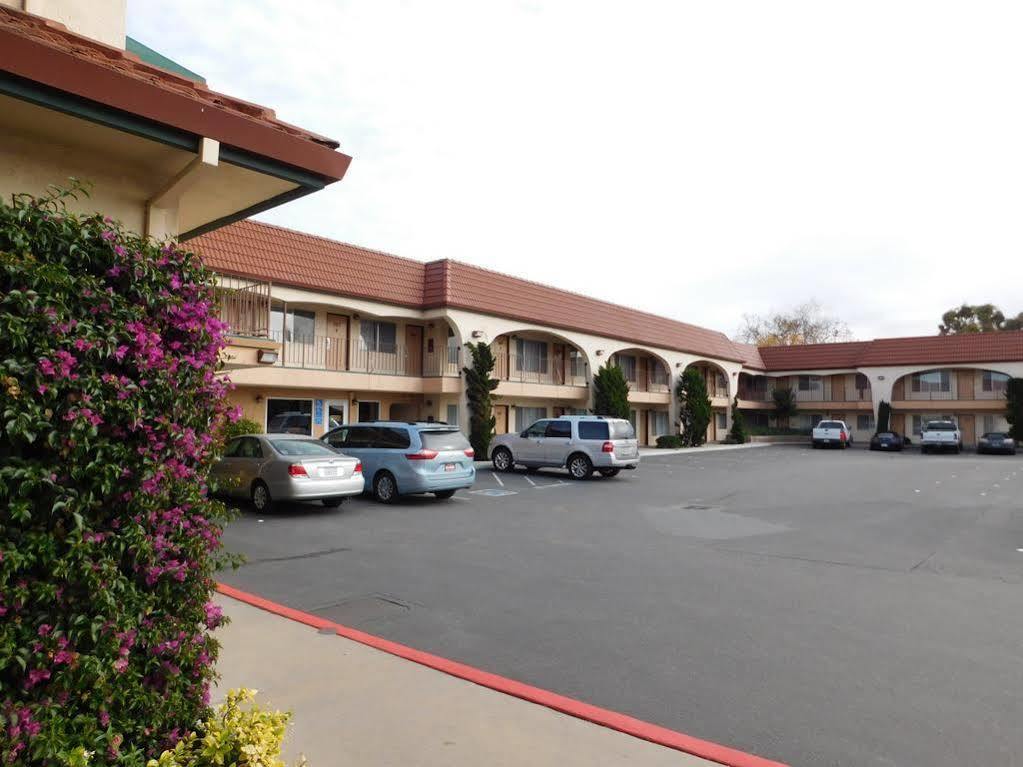 Laurel Inn & Conference Center Σαλίνας Εξωτερικό φωτογραφία
